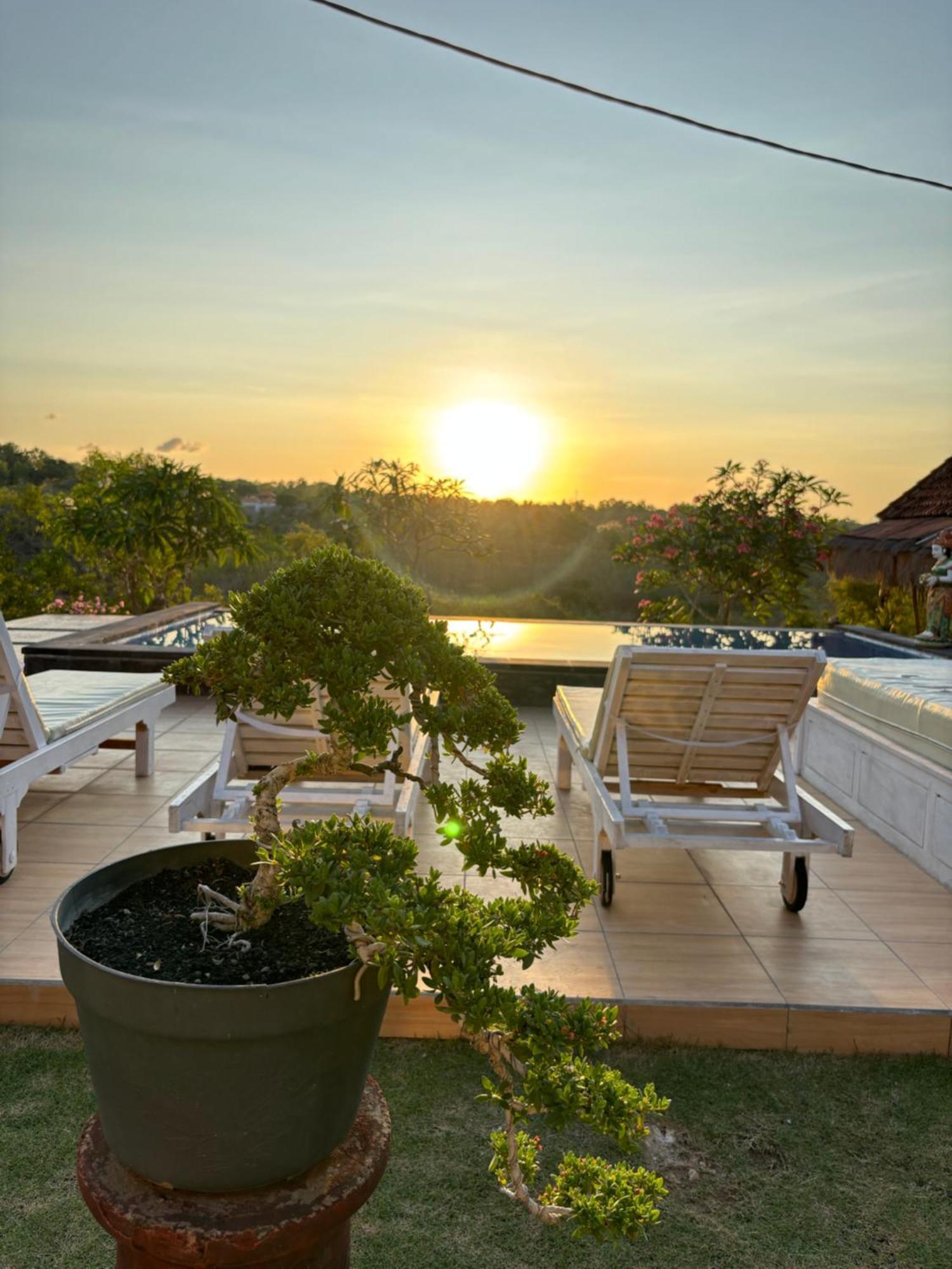 Penida Hills Hotel Batununggul ภายนอก รูปภาพ